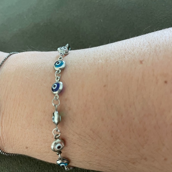 Bracelets - Picture 7 of 8